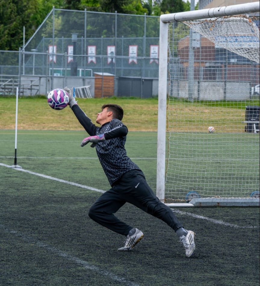 Goalkeeper training at KD Elite Football clinic